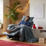 ⁦كرسي الراحة الملكي - طقم كوزينيس (الوسادة+البطانية) للعيد⁩ - الصورة ⁦3⁩