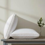 مخدة نوم بخط ذهبي مزدوج 100% قطن - 1300 جرام